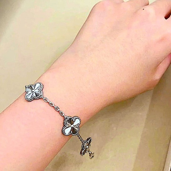 Silver Flower Bracelet - Picture 4 of 5
